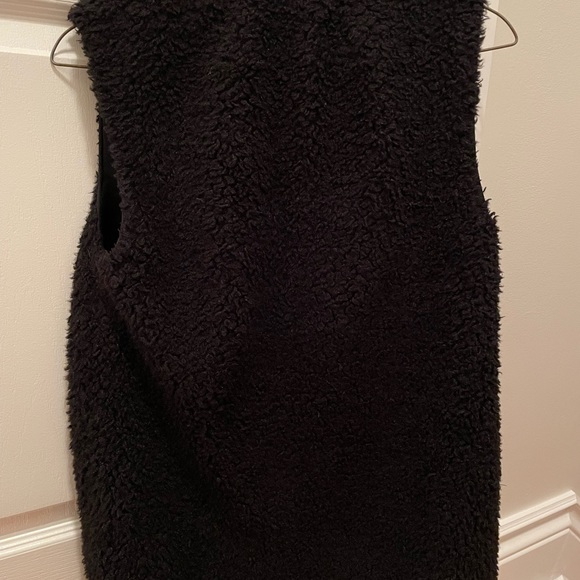 Aritzia Wilfred Chatou Sherpa Vest - Picture 6 of 6
